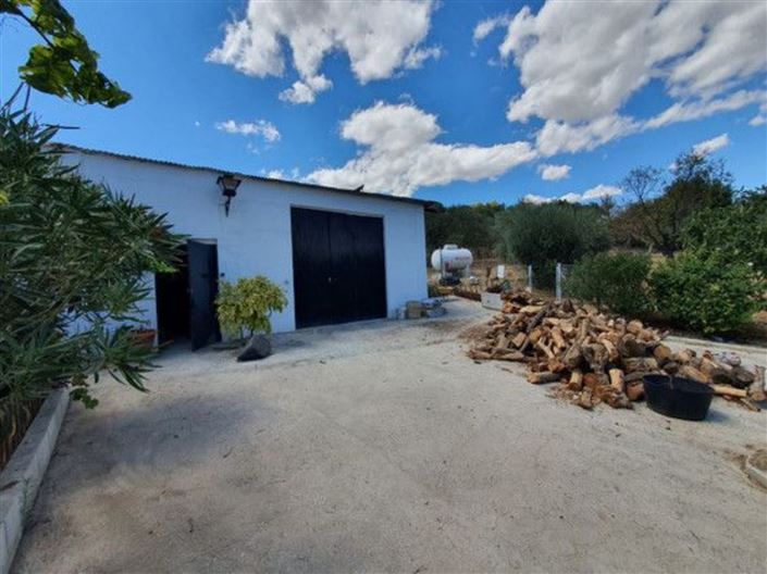 Image No.27-4 Bed Country House for sale