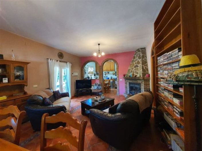 Image No.5-4 Bed Country House for sale