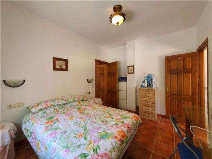 Image No.8-4 Bed Country House for sale