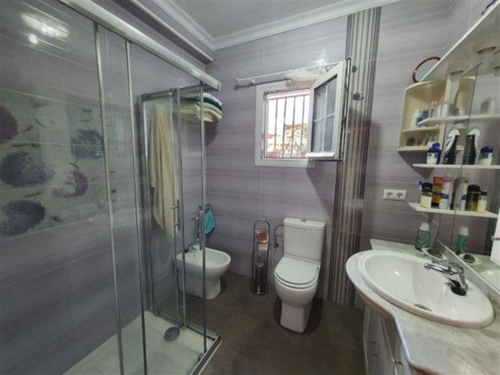 Image No.10-4 Bed Property for sale