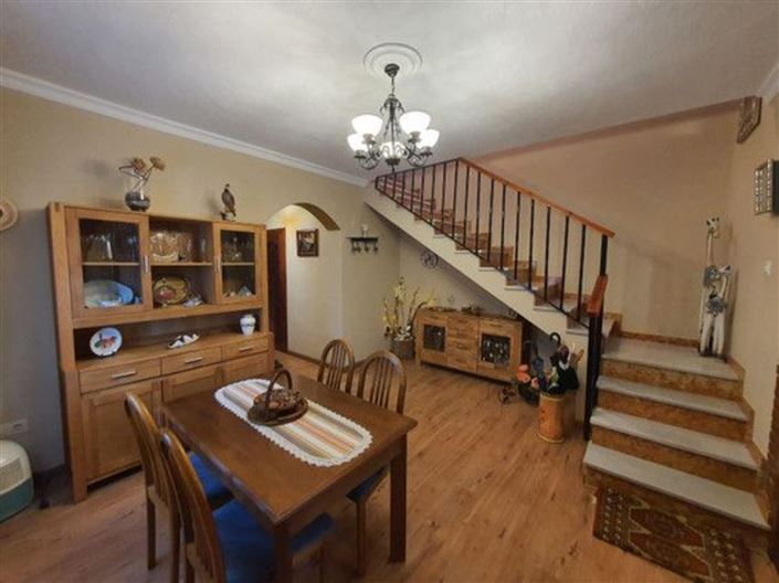 Image No.11-4 Bed Property for sale