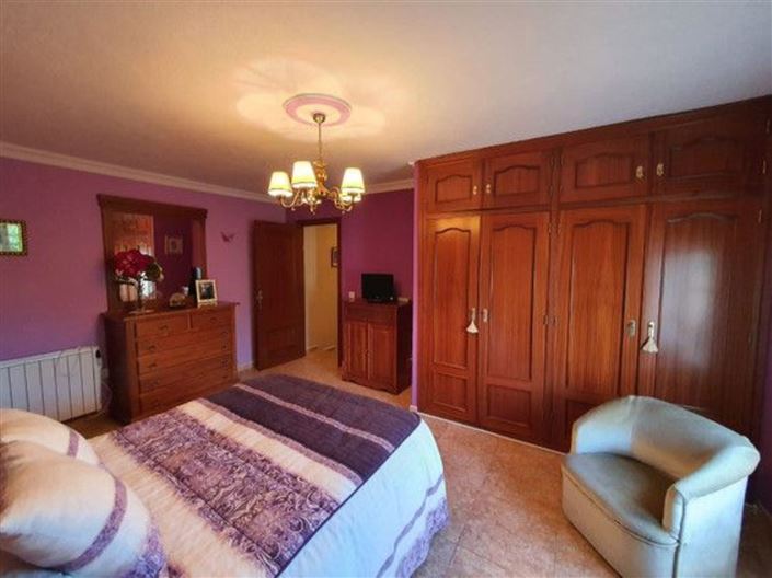 Image No.15-4 Bed Property for sale