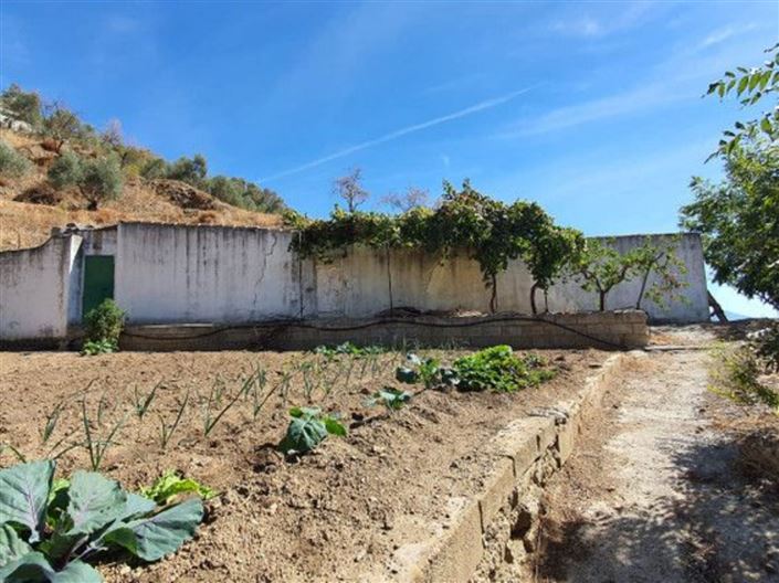 Image No.19-2 Bed Country House for sale