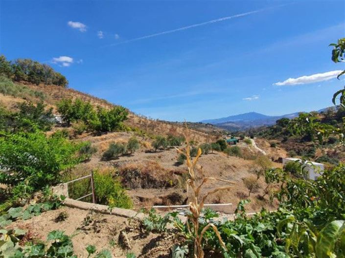 Image No.2-2 Bed Country House for sale