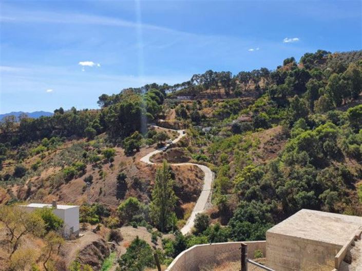 Image No.21-2 Bed Country House for sale