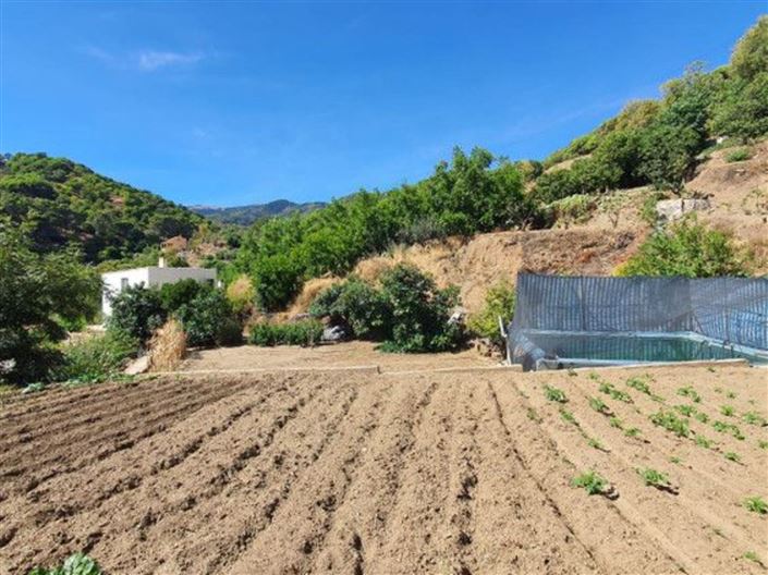 Image No.24-2 Bed Country House for sale