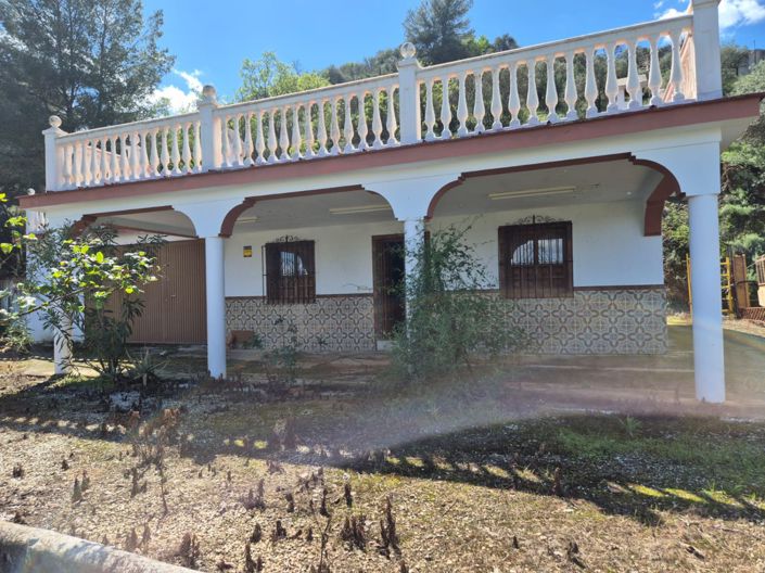 Image No.1-3 Bed Country House for sale