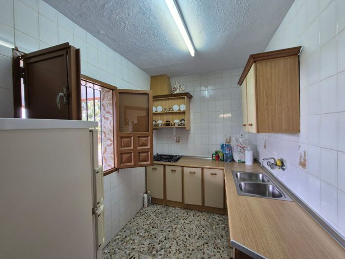 Image No.12-3 Bed Country House for sale