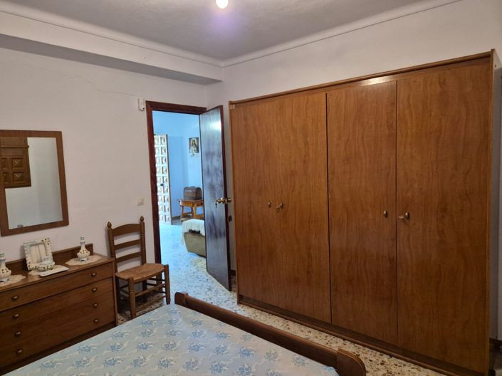 Image No.14-3 Bed Country House for sale