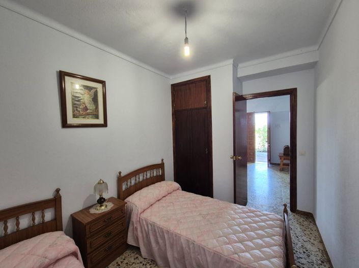 Image No.15-3 Bed Country House for sale