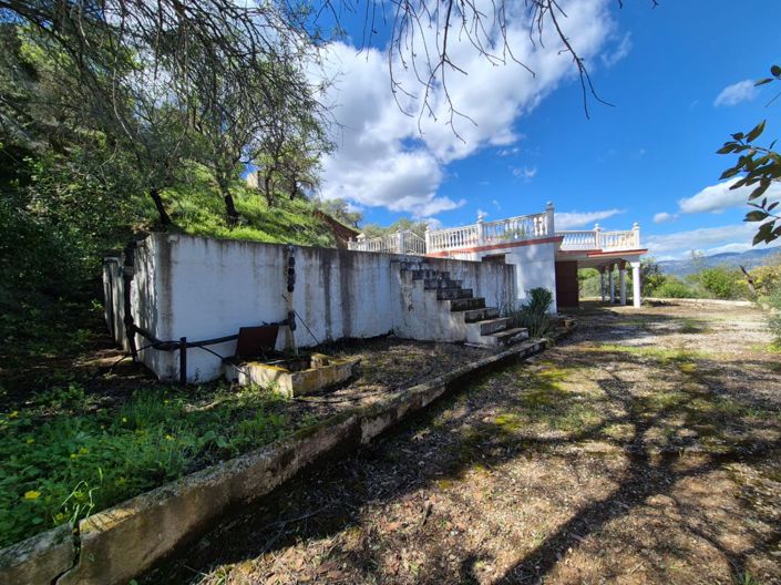 Image No.17-3 Bed Country House for sale