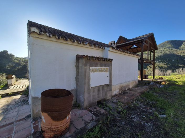 Image No.5-1 Bed Country House for sale