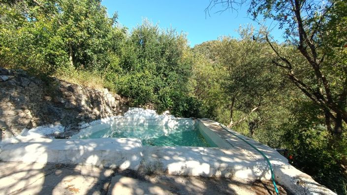 Image No.2-2 Bed Country House for sale