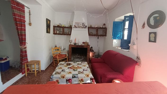 Image No.4-2 Bed Country House for sale