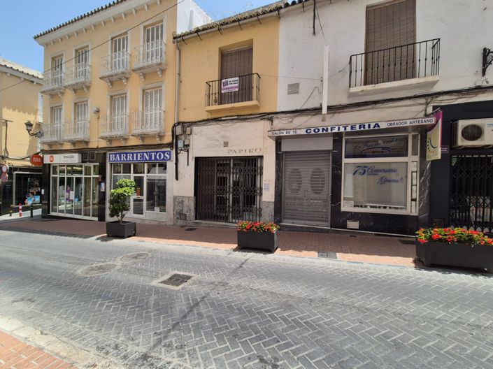 Image No.1-4 Bed Townhouse for sale