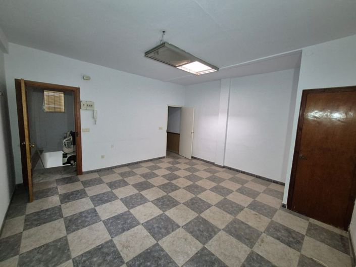 Image No.2-4 Bed Townhouse for sale