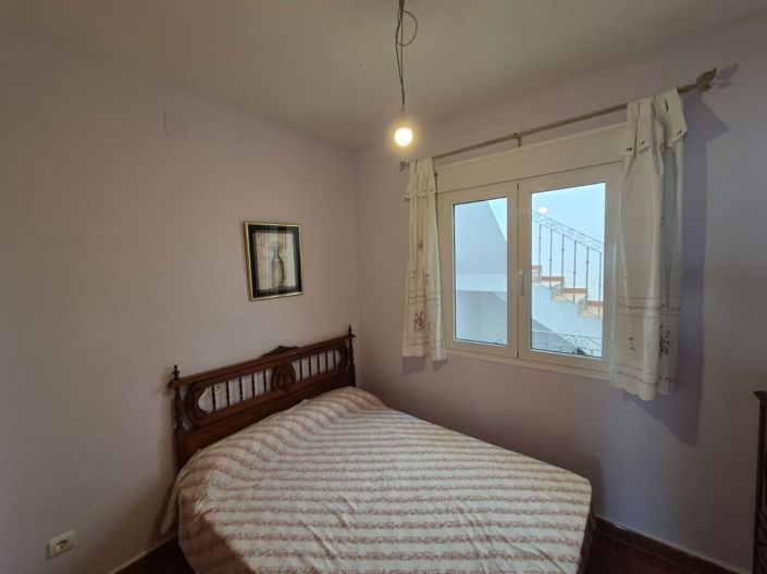 Image No.15-5 Bed Townhouse for sale