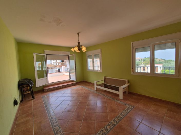 Image No.22-5 Bed Townhouse for sale