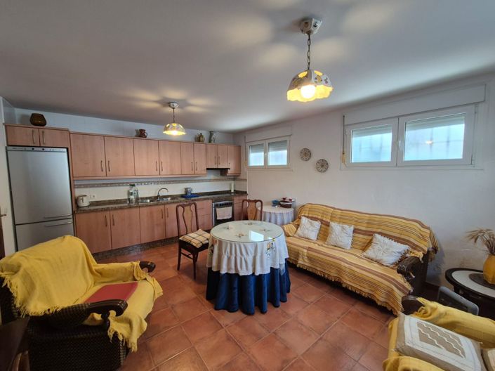 Image No.5-5 Bed Townhouse for sale