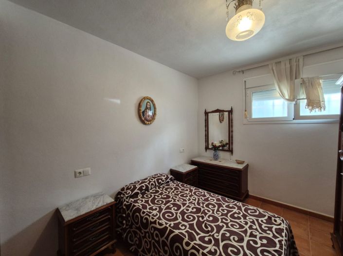 Image No.9-5 Bed Townhouse for sale