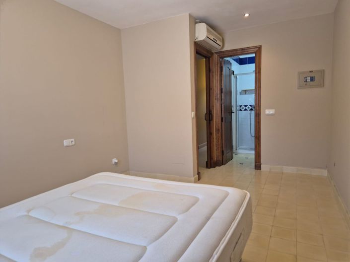 Image No.8-3 Bed Apartment for sale