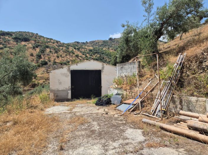 Image No.20-3 Bed Country House for sale