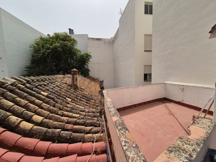 Image No.22-4 Bed Townhouse for sale