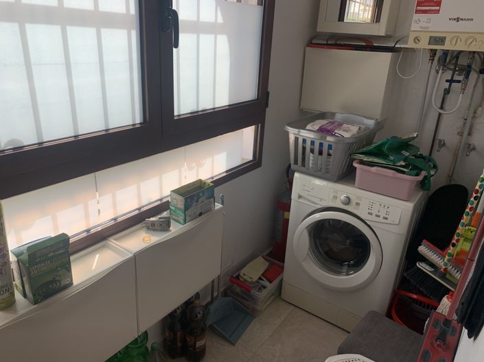 Image No.10-4 Bed Property for sale