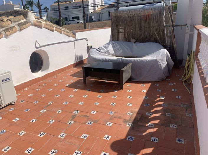 Image No.23-4 Bed Property for sale