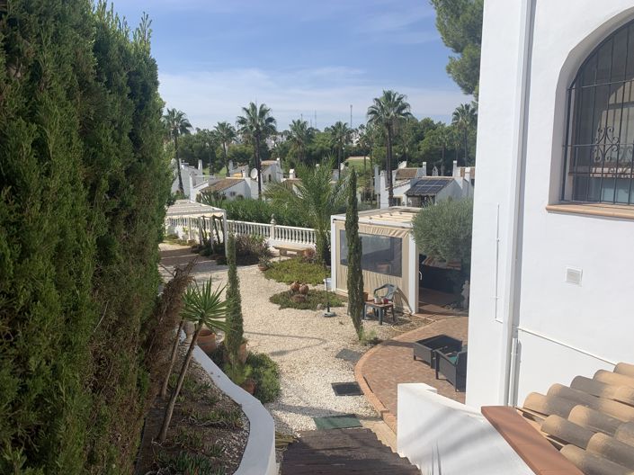 Image No.5-4 Bed Property for sale