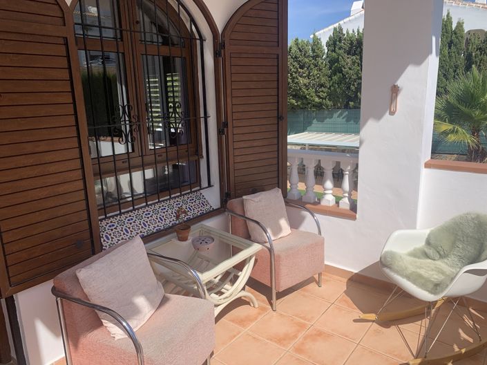 Image No.6-4 Bed Property for sale