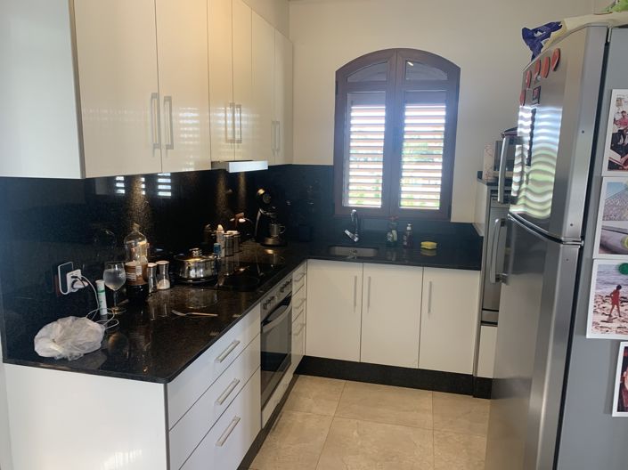 Image No.9-4 Bed Property for sale