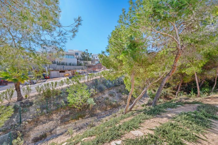 Image No.39-4 Bed Property for sale