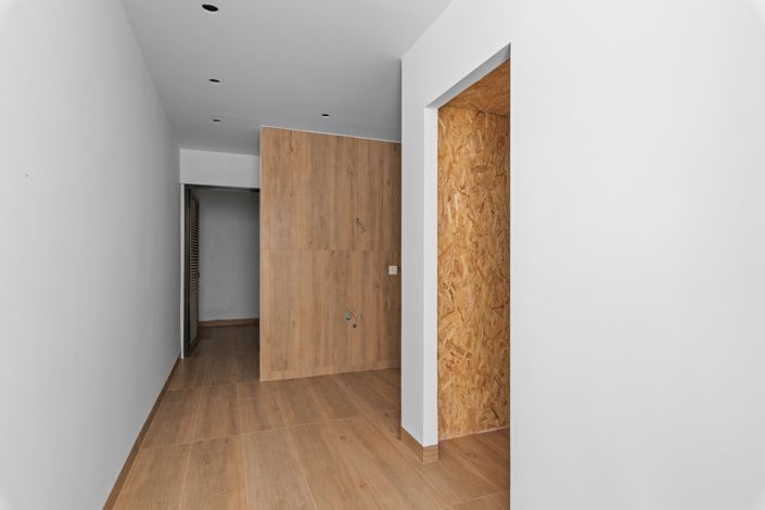 Image No.44-4 Bed Property for sale