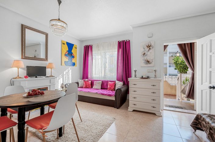 Image No.10-2 Bed Townhouse for sale