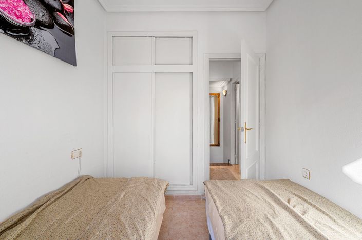 Image No.17-2 Bed Townhouse for sale