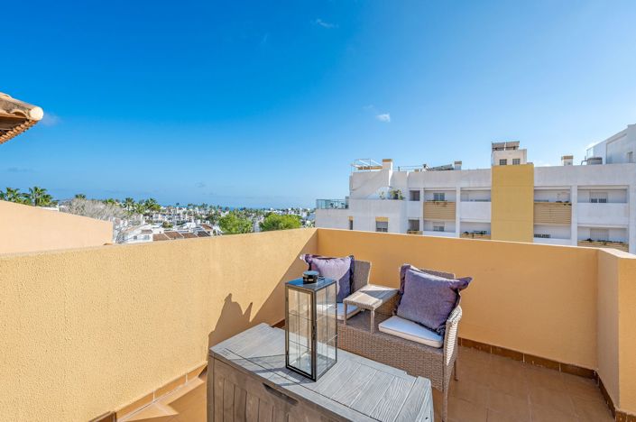 Image No.19-2 Bed Townhouse for sale