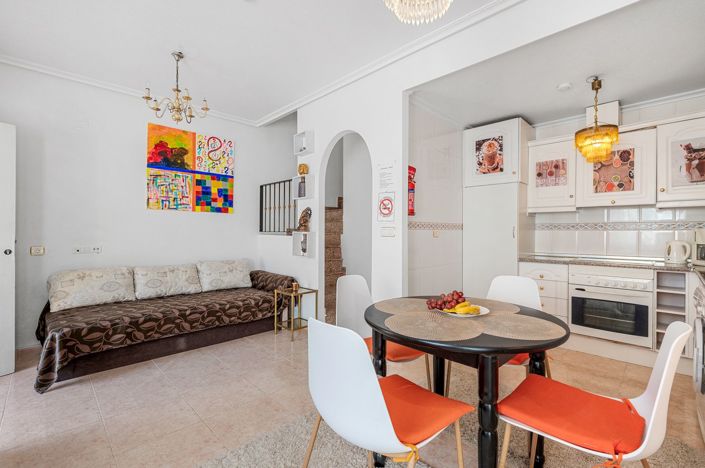 Image No.6-2 Bed Townhouse for sale