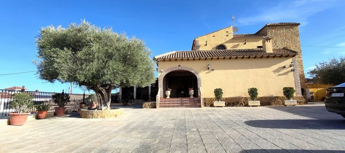 Image No.1-4 Bed Finca for sale