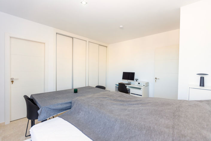 Image No.24-2 Bed Apartment for sale