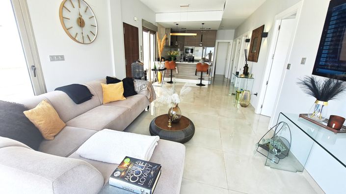 Image No.10-3 Bed Property for sale