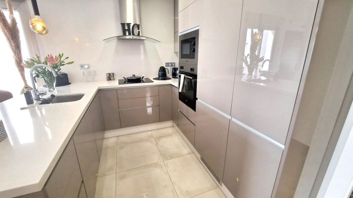 Image No.21-3 Bed Property for sale