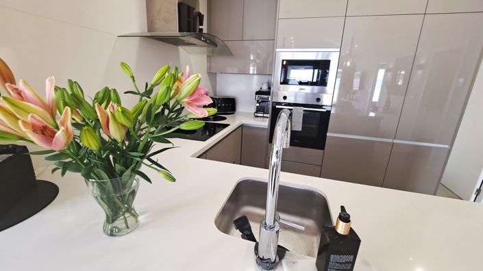 Image No.24-3 Bed Property for sale