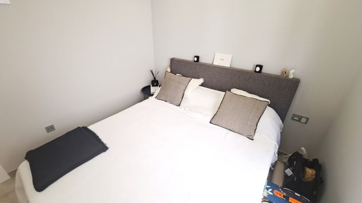 Image No.31-3 Bed Property for sale