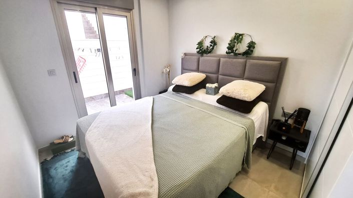 Image No.33-3 Bed Property for sale