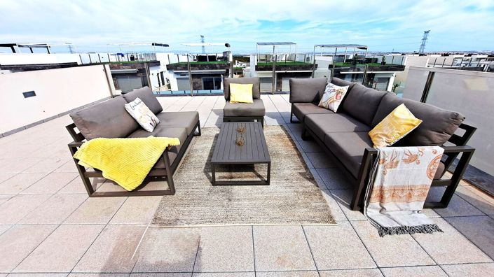 Image No.37-3 Bed Property for sale