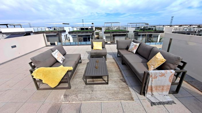 Image No.38-3 Bed Property for sale