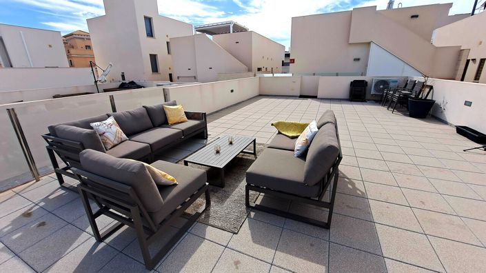 Image No.39-3 Bed Property for sale