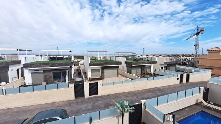 Image No.41-3 Bed Property for sale