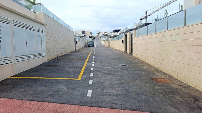 Image No.44-3 Bed Property for sale